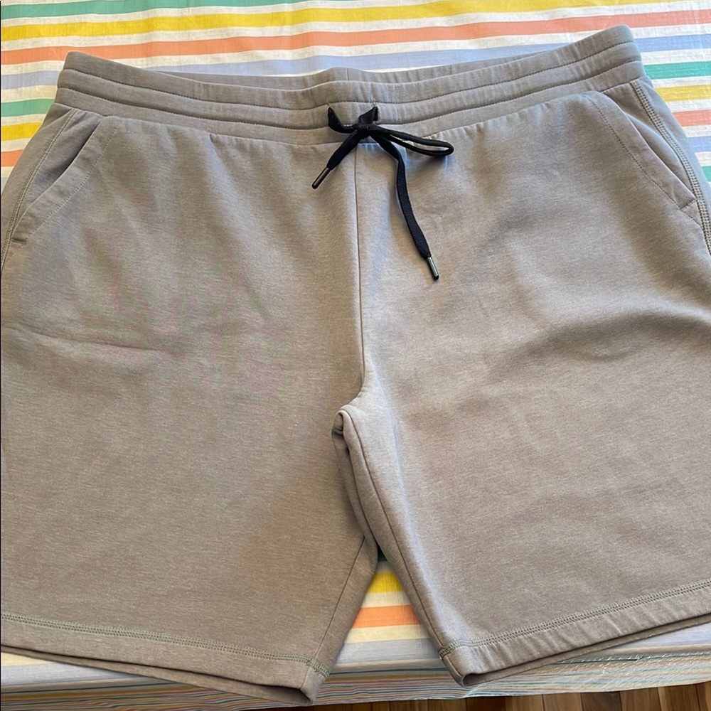 Men's Athletic grey Swiss Tech Shorts size XXL
